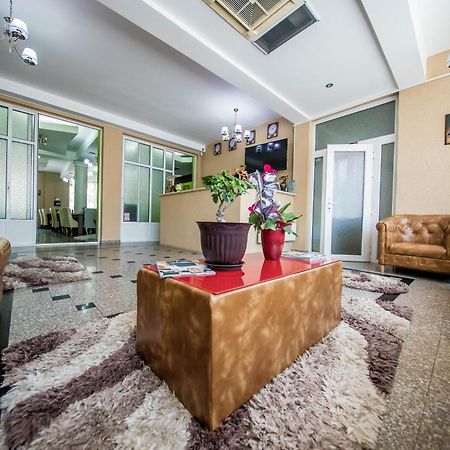 Hotel Darosy อาราด ภายนอก รูปภาพ